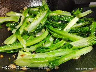 蒜香素炒油麦菜的做法步骤：5