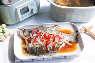 海带玉米牛骨汤+清蒸鲈鱼的做法步骤：11
