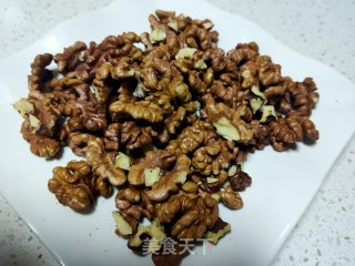 核桃酥的做法步骤：1