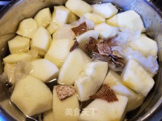 苹果雪耳薏仁汤的做法步骤：6