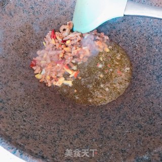 牛肉炒藜蒿的做法步骤：5