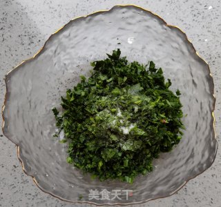 菠菜菜鱼的做法步骤：1