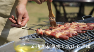 烧烤羊肉串的做法步骤：2