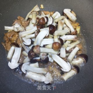姬松茸炒肉片的做法步骤：11