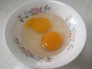 香葱炒鹅蛋的做法步骤：3