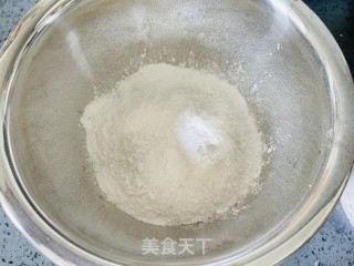糯叽叽的黑芝麻白玉丸子的做法步骤：1