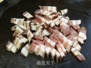 紫云英冬笋炒腊肉的做法步骤：4