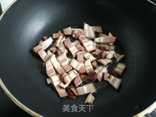 紫云英冬笋炒腊肉的做法步骤：5
