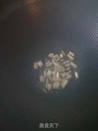 牛筋丸土豆粉的做法步骤：2