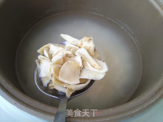 百合粥的做法步骤：6