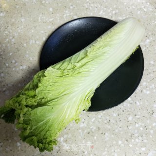 白菜炖豆腐的做法步骤：1