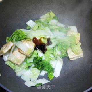 白菜炖豆腐的做法步骤：7