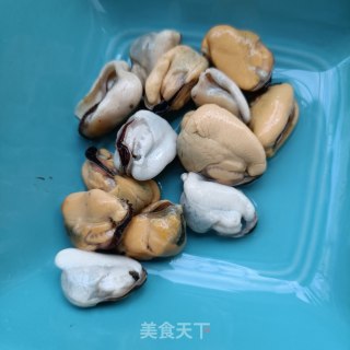 贻贝荠菜滑鹅蛋的做法步骤：7