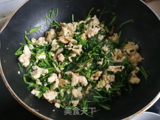 草子炒蛋的做法步骤：7