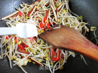 香干炒黄豆芽的做法步骤：7
