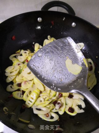 春笋炒腊肉的做法步骤：11