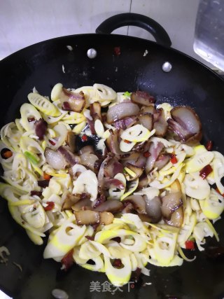 春笋炒腊肉的做法步骤：12