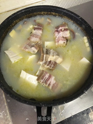 河蚌咸肉汤的做法步骤：5