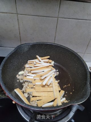 韭菜炒香干的做法步骤：4