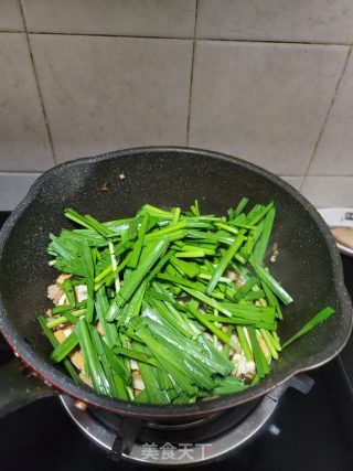 韭菜炒香干的做法步骤：5