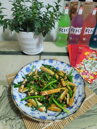 韭菜炒香干的做法步骤：8