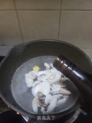 白灼八爪鱼的做法步骤：3
