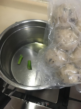 贡丸杂菜汤的做法步骤：4