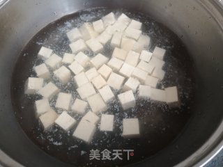 香辣小葱拌豆腐的做法步骤：2