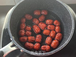 让你念念不忘的金丝枣糕，松软香甜巨好吃！的做法步骤：2