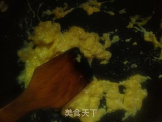 春芽炒鹅蛋的做法步骤：4