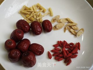 牛排骨汤的做法步骤：3