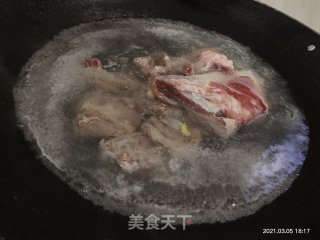 炖牛腩的做法步骤：3