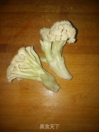 孜然菜花的做法步骤：1
