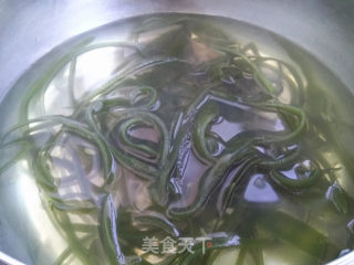 豆芽菜拌海带的做法步骤：6