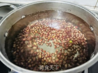 甜甜蜜蜜的红豆汤圆粥的做法步骤：4