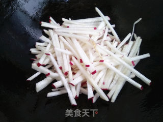 香干烧萝卜的做法步骤：4
