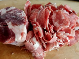 萝卜丝羊肉丸子汤的做法步骤：1