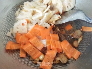 藕片炒胡萝卜的做法步骤：5