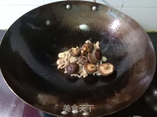 香菇鸡蛋米粉的做法步骤：7