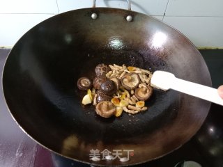 香菇鸡蛋米粉的做法步骤：10