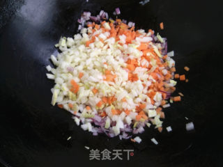 虾仁时蔬炒饭的做法步骤：9