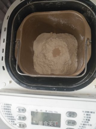 牛奶鸡蛋吐司的做法步骤：1