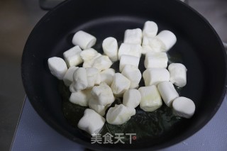草莓蔓越莓抹茶牛轧糖的做法步骤：3