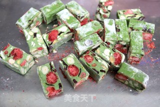 草莓蔓越莓抹茶牛轧糖的做法步骤：12