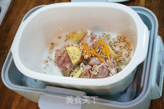 筒骨裙带菜冬瓜汤+玉米饭的做法步骤：7