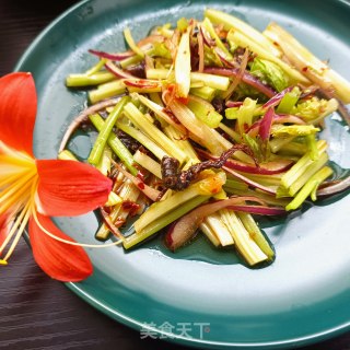 油鸡枞菌拌嫩芹菜的做法步骤：13