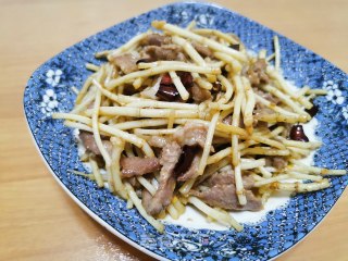 折耳根炒肉丝的做法步骤：11