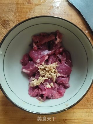 芦笋炒牛肉的做法步骤：2