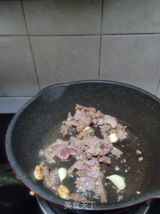 芦笋炒牛肉的做法步骤：9