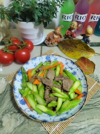 芦笋炒牛肉的做法步骤：12